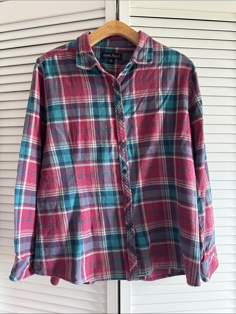 Bundle of 2 North River Outfitters Button Down Flannel Shirts - Picture 2 of 7